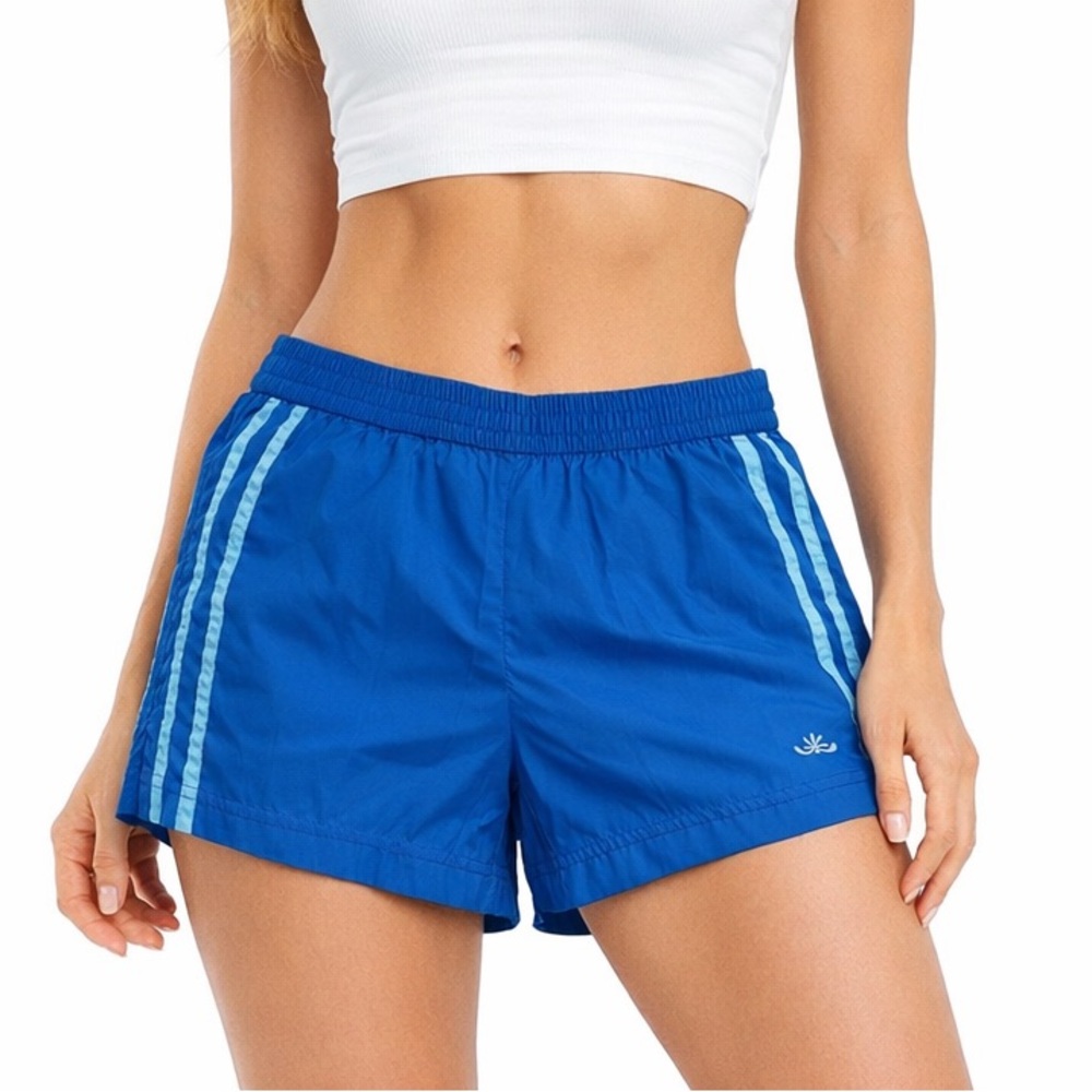 Old Navy Women'sClassic  Athletic Shorts in Vibrant Blue with Stripes medium